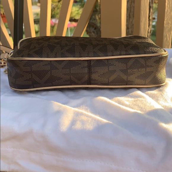 MK 👜 - Picture 3 of 5